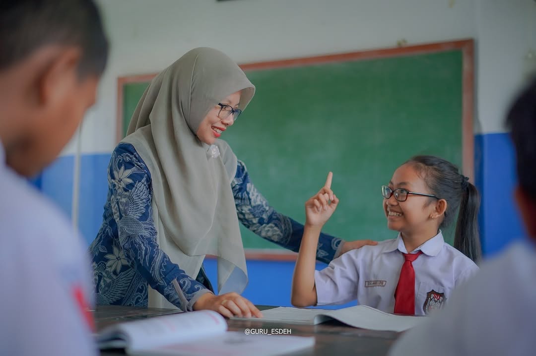 Hari Belajar Guru: Kebijakan Kemendikdasmen dengan Jadwal Belajar Seminggu